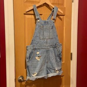 Overall shorts